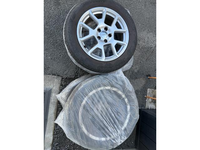 ジープ・レネゲード リミテッド　後期型　ＣａｒＰｌａｙ　ＬＥＤヘッドライト　黒革シート　レーダークルーズ　電子パーキング　クリアランスソナー　シートヒーター　ステアリングヒーター　　社外１７ＡＷ　１７インチ純正アルミ／サマータイヤ付（28枚目）