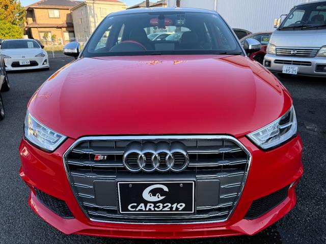 Ｓ１スポーツバック ベースグレード　６速ＭＴ　レザーパッケージ　ＢＯＳＥサウンド　レッドブレーキキャリパー　コントラストルーフ　純正ナビ　Ｂｌｕｅｔｏｏｔｈ　地デジ　ＥＴＣ　ドラレコ　クリアランスソナー　純正１８インチＡＷ　ＨＩＤライト（4枚目）