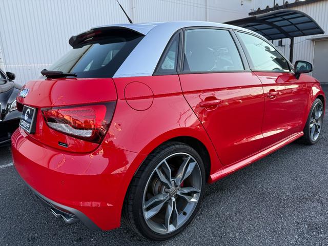 Ｓ１スポーツバック ベースグレード　６速ＭＴ　レザーパッケージ　ＢＯＳＥサウンド　レッドブレーキキャリパー　コントラストルーフ　純正ナビ　Ｂｌｕｅｔｏｏｔｈ　地デジ　ＥＴＣ　ドラレコ　クリアランスソナー　純正１８インチＡＷ　ＨＩＤライト（8枚目）