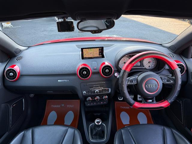 Ｓ１スポーツバック ベースグレード　６速ＭＴ　レザーパッケージ　ＢＯＳＥサウンド　レッドブレーキキャリパー　コントラストルーフ　純正ナビ　Ｂｌｕｅｔｏｏｔｈ　地デジ　ＥＴＣ　ドラレコ　クリアランスソナー　純正１８インチＡＷ　ＨＩＤライト（10枚目）