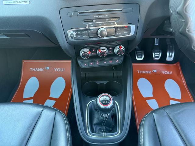 Ｓ１スポーツバック ベースグレード　６速ＭＴ　レザーパッケージ　ＢＯＳＥサウンド　レッドブレーキキャリパー　コントラストルーフ　純正ナビ　Ｂｌｕｅｔｏｏｔｈ　地デジ　ＥＴＣ　ドラレコ　クリアランスソナー　純正１８インチＡＷ　ＨＩＤライト（11枚目）