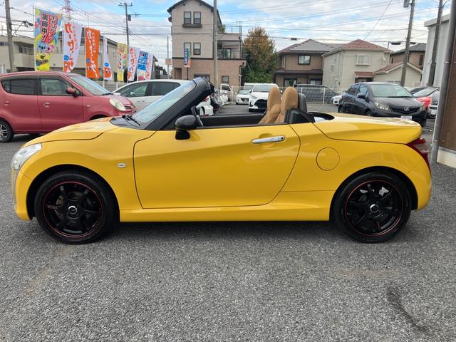 コペン ローブ　５速ＭＴ　ロッソモデロマフラー　社外１６ＡＷ　シートヒーター　パナソニックナビ　プッシュスタート　電動オープン動作確認済み（10枚目）