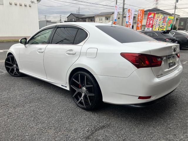 黒革　社外スピンドルエアロ　ＶＡＬＤ２０インチＡＷプリクラッシュセーフティ　レーダークルーズコントロール　シートヒーター＆ベンチレーション　スマートキー＆プッシュスタート