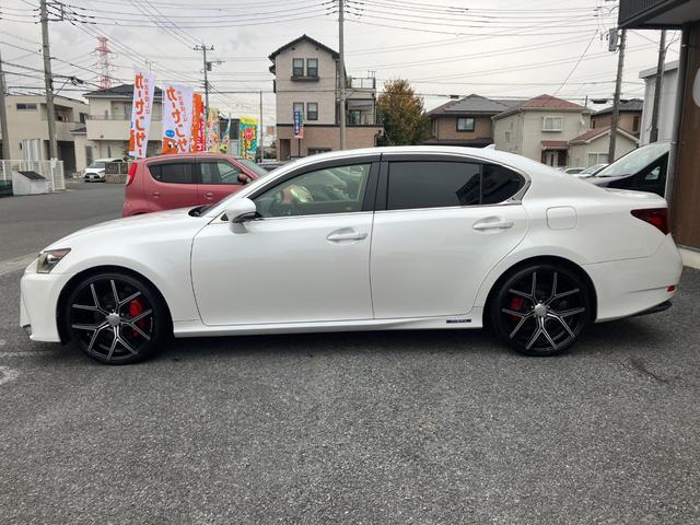 黒革　社外スピンドルエアロ　ＶＡＬＤ２０インチＡＷプリクラッシュセーフティ　レーダークルーズコントロール　シートヒーター＆ベンチレーション　スマートキー＆プッシュスタート