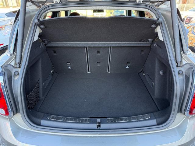 ＭＩＮＩ クーパーＤ　クロスオーバー　ＬＥＤヘッドライト＆ＬＥＤフォグランプ　ＡＣＣ　アンビエントライト　ヘッドアップディスプレイ　純正ナビ　パークディスタンスコントロール　バックカメラ　パワーバックドア　ブラック１８インチＡＷ（24枚目）