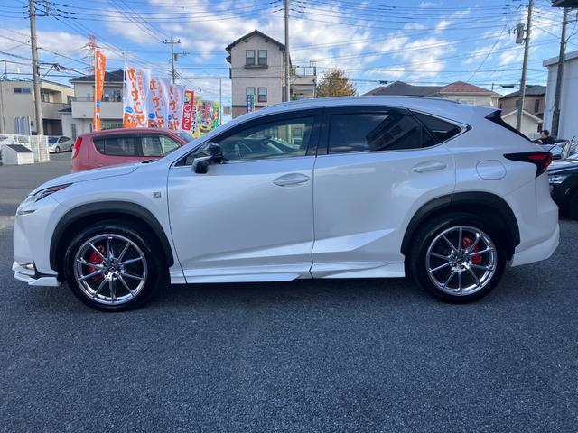 ＮＸ ＮＸ２００ｔ　Ｆスポーツ　赤革　ＡＩＭＧＡＩＮエアロ　フルエアロ　三眼ＬＥＤヘッドライト　追従クルコン　プリクラッシュセーフティ　電子パーキング　シートヒーター＆ベンチレーション　社外２０インチＡＷ　スマートキー（12枚目）