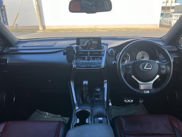 ＮＸ ＮＸ２００ｔ　Ｆスポーツ　赤革　ＡＩＭＧＡＩＮエアロ　フルエアロ　三眼ＬＥＤヘッドライト　追従クルコン　プリクラッシュセーフティ　電子パーキング　シートヒーター＆ベンチレーション　社外２０インチＡＷ　スマートキー（19枚目）