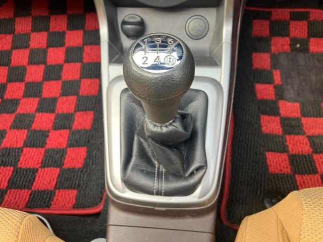 コペン ローブ 5速マニュアル スマートキー&プッシュスタート ナビ フルセグ Bluetooth接続 シートヒーター付き(5枚目)