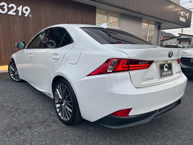 IS IS300h ETC サンルーフ クルーズコントロール シートヒーター パワーシート ハーフレザーシート レクサス純正ナビ Bluetoothオーディオ CD/DVD フルセグTV LEDヘッドライト(11枚目)