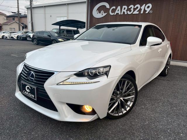 IS IS300h ETC サンルーフ クルーズコントロール シートヒーター パワーシート ハーフレザーシート レクサス純正ナビ Bluetoothオーディオ CD/DVD フルセグTV LEDヘッドライト(12枚目)