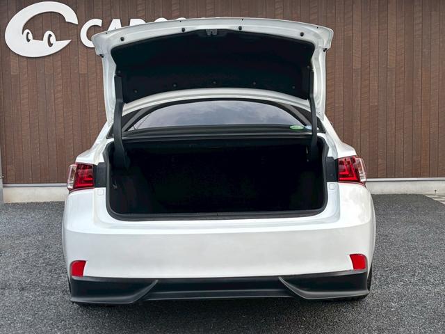 IS IS300h ETC サンルーフ クルーズコントロール シートヒーター パワーシート ハーフレザーシート レクサス純正ナビ Bluetoothオーディオ CD/DVD フルセグTV LEDヘッドライト(23枚目)