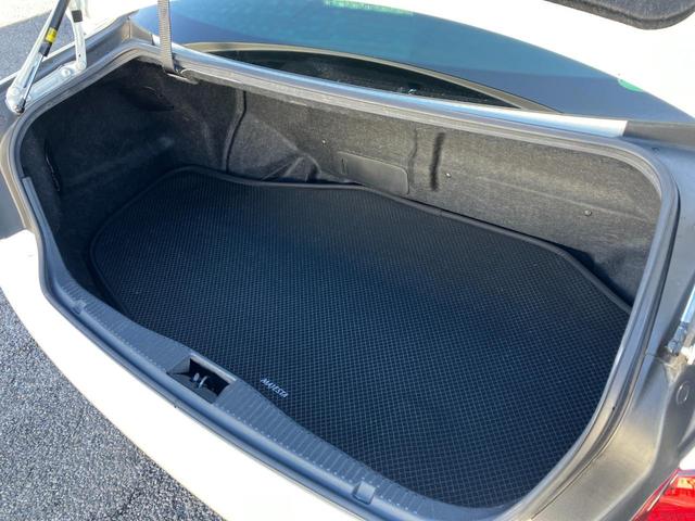 ���X�ł́A���q�l�̂����X�ɍ��킹�ēX���ɓW���Ԃ����������Ă��������Ă���܂��B�����X���ɁA�X���Ɍ��Ԃ��Ȃ��ꍇ������܂��̂ŁA�\�߂��d�b�ɂĂ��m�F���������I�t���[�_�C�����܂�