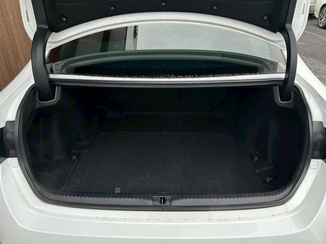 ���X�ł́A���q�l�̂����X�ɍ��킹�ēX���ɓW���Ԃ����������Ă��������Ă���܂��B�����X���ɁA�X���Ɍ��Ԃ��Ȃ��ꍇ������܂��̂ŁA�\�߂��d�b�ɂĂ��m�F���������I�t���[�_�C�����܂�