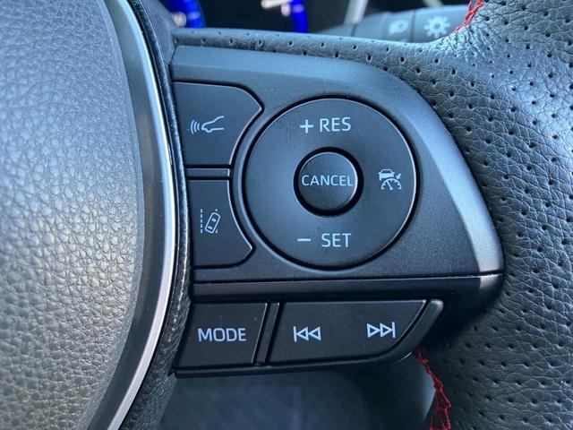 カローラスポーツ Ｇ　スタイルパッケージ　６速ＭＴ　フルエアロ　モデリスタ　特別仕様車　ＢＲＡＳＨマフラー　ハーフレザーシート　プリクラッシュセーフティ　レーダークルーズ　クリアランスソナー　レーンキープ　フルセグ　バックカメラ（8枚目）