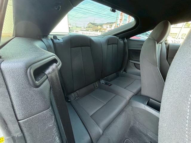 ＴＴクーペ ２．０ＴＦＳＩ　アシスタンスＰＫＧ　電動パーキングブレーキ　１２．３ｉｎ　バーチャルコックピット　ナビ　ＢＴ　バックカメラ　ＥＴＣ　ＭＴモード付ＡＴ　パドルシフト　クルーズコントロール　ＬＥＤヘッド　電動リアスポ（15枚目）
