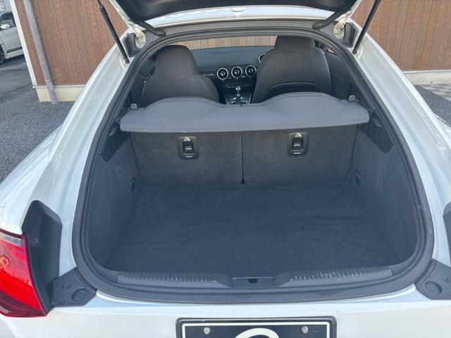 ＴＴクーペ ２．０ＴＦＳＩ　アシスタンスＰＫＧ　電動パーキングブレーキ　１２．３ｉｎ　バーチャルコックピット　ナビ　ＢＴ　バックカメラ　ＥＴＣ　ＭＴモード付ＡＴ　パドルシフト　クルーズコントロール　ＬＥＤヘッド　電動リアスポ（26枚目）