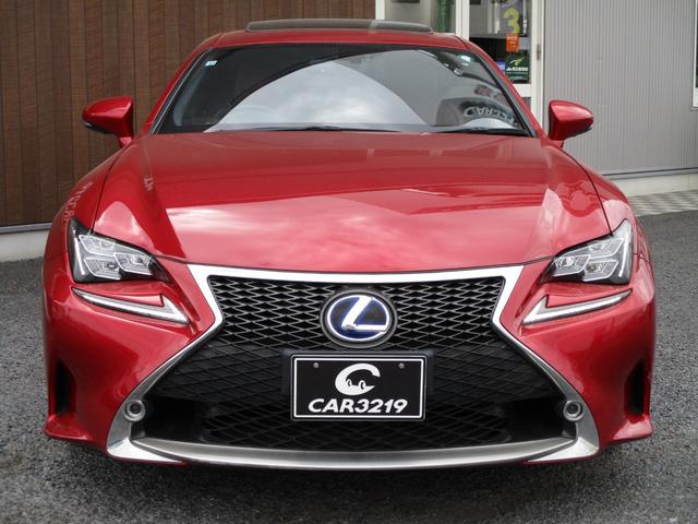 ＲＣ ＲＣ３００ｈ　Ｆスポーツ　赤革　サンルーフ　３眼ＬＥＤヘッドライト　Ｆスポ専用１９インチＡＷ　Ｆスポ専用グリル　Ｆスポ専用ＴＦＩカラー液晶メーター　シートヒーター＆ベンチレーション　純正ナビ　フルセグ　※レンタアップ車（3枚目）