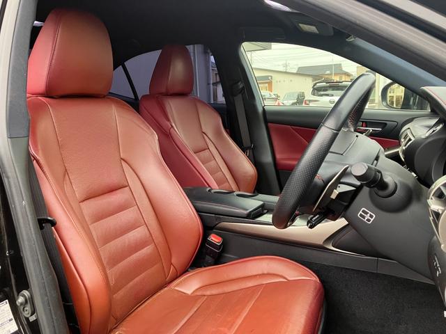 ���[���N���[�j���O�ς݂̎ԓ��͂ƂĂ��L���C�ł������[�ԑO�ɍēx���[���N���[�j���O���{�H�������܂���