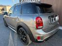 ＭＩＮＩ クーパーＤ　クロスオーバー　ＬＥＤヘッドライト＆ＬＥＤフォグランプ　ＡＣＣ　アンビエントライト　ヘッドアップディスプレイ　純正ナビ　パークディスタンスコントロール　バックカメラ　パワーバックドア　ブラック１８インチＡＷ（7枚目）