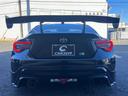 ８６ ＧＴ　ＴＲＤフルエアロ　６速ＭＴ　ＧＴウイング　社外ヘッドライト＆テール　社外マフラー　車高調ローダウン　スピンターンノブ　スマートキー＆プッシュスタート　１８インチＡＷ（8枚目）