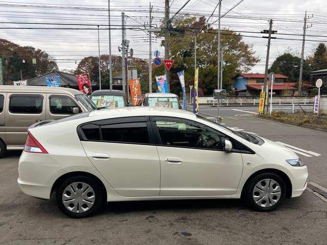 インサイト Ｇ　ＰＷ　ＷＳＲＳ　エアバック　パワステ　ＡＵＴＯエアコン　ＡＢＳ　衝突安全ボディ　アイドリングストップ車　イモビ　キーレスエントリ　横滑り防止装置付ＥＴＣ．ＮＡＶＩ（6枚目）