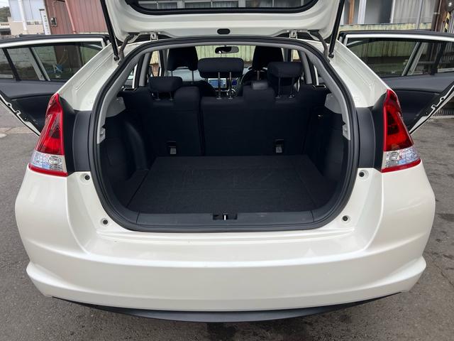 インサイト Ｇ　ＰＷ　ＷＳＲＳ　エアバック　パワステ　ＡＵＴＯエアコン　ＡＢＳ　衝突安全ボディ　アイドリングストップ車　イモビ　キーレスエントリ　横滑り防止装置付ＥＴＣ．ＮＡＶＩ（9枚目）