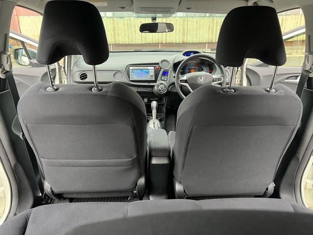 インサイト Ｇ　ＰＷ　ＷＳＲＳ　エアバック　パワステ　ＡＵＴＯエアコン　ＡＢＳ　衝突安全ボディ　アイドリングストップ車　イモビ　キーレスエントリ　横滑り防止装置付ＥＴＣ．ＮＡＶＩ（12枚目）