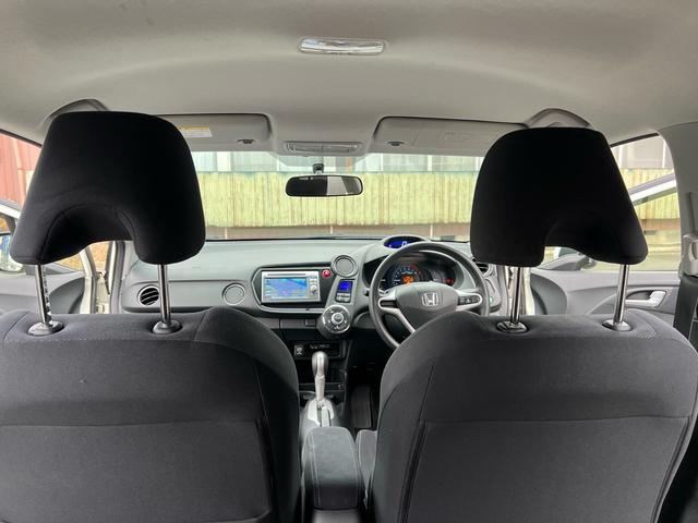 インサイト Ｇ　ＰＷ　ＷＳＲＳ　エアバック　パワステ　ＡＵＴＯエアコン　ＡＢＳ　衝突安全ボディ　アイドリングストップ車　イモビ　キーレスエントリ　横滑り防止装置付ＥＴＣ．ＮＡＶＩ（13枚目）