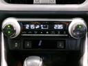 左右独立温度コントロールフルオートエアコンです。運転席、助手席それぞれで独立して温度設定ができます。冷え性の方が乗っても安心ですね♪
