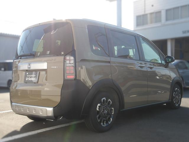 フリード e:HEVクロスター 元試乗車 純正8インチナビ フルセグTV BluetoothAudio バックカメラ 前席シートヒーター フルオートエアコン 電子制御パーキングブレーキ クロスター専用装備 純正15インチAW(5枚目)