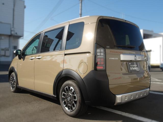 フリード e:HEVクロスター 元試乗車 純正8インチナビ フルセグTV BluetoothAudio バックカメラ 前席シートヒーター フルオートエアコン 電子制御パーキングブレーキ クロスター専用装備 純正15インチAW(7枚目)