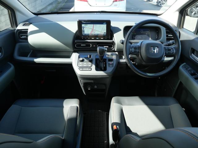 フリード e:HEVクロスター 元試乗車 純正8インチナビ フルセグTV BluetoothAudio バックカメラ 前席シートヒーター フルオートエアコン 電子制御パーキングブレーキ クロスター専用装備 純正15インチAW(14枚目)