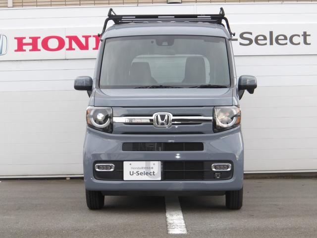 Ｎ－ＶＡＮ ファン・ターボ　４ＷＤ　届出済未使用車　新品純正ディスプレイオーディオ　ＢｌｕｅｔｏｏｔｈＡｕｄｉｏ　ＡｐｐｌｅＣａｒＰｌａｙ　ＡｎｄｒｏｉｄＡｕｔｏ　Ｂカメラ　ＥＴＣ　純正ルーフキャリア　助手席側ピラーレス（2枚目）