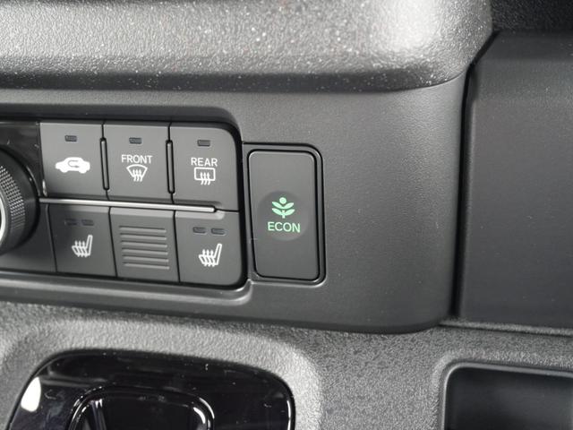 Ｎ－ＢＯＸカスタム ターボ　届出済未使用車　新品純正フロアマット　ナビレス　ホンダコネクト対応車　リア両側パワースライドドア　前席シートヒーター　オートリトラミラー　本革巻きステアリングホイール　純正１５インチアルミホイール（25枚目）