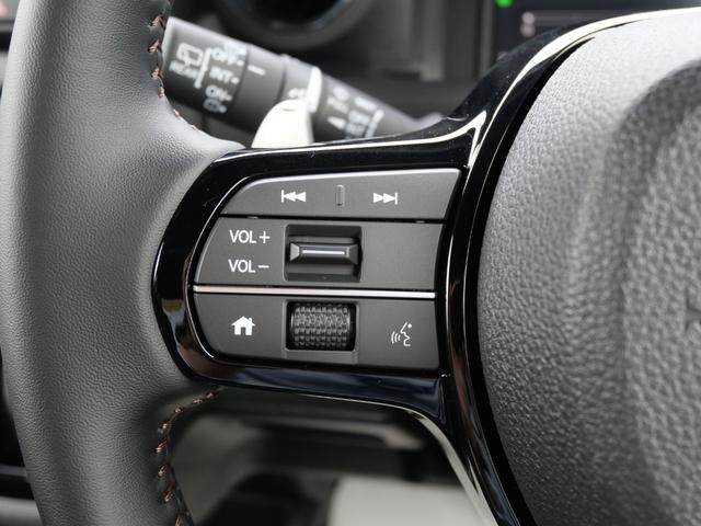 Ｎ－ＢＯＸカスタム ターボ　届出済未使用車　新品純正ディスプレイオーディオ　ＢｌｕｅｔｏｏｔｈＡｕｄｉｏ　ＡｐｐｌｅＣａｒＰｌａｙ　ＡｎｄｒｏｉｄＡｕｔｏ　Ｂカメラ　ＥＴＣ　前席シートヒーター　純正１５インチアルミホイール（15枚目）