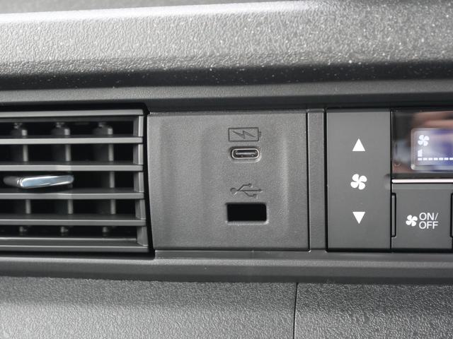 Ｎ－ＢＯＸカスタム ターボ　届出済未使用車　新品純正ディスプレイオーディオ　ＢｌｕｅｔｏｏｔｈＡｕｄｉｏ　ＡｐｐｌｅＣａｒＰｌａｙ　ＡｎｄｒｏｉｄＡｕｔｏ　Ｂカメラ　ＥＴＣ　前席シートヒーター　純正１５インチアルミホイール（30枚目）