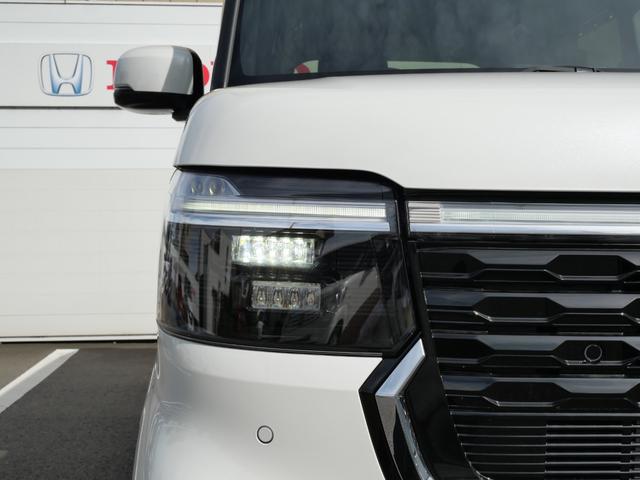 N-BOXカスタム ターボ 届出済未使用車 新品純正フロアマット ナビレス ホンダコネクト対応車 リア両側パワースライドドア 前席シートヒーター オートリトラミラー 本革巻きステアリングホイール 純正15インチアルミホイール(36枚目)