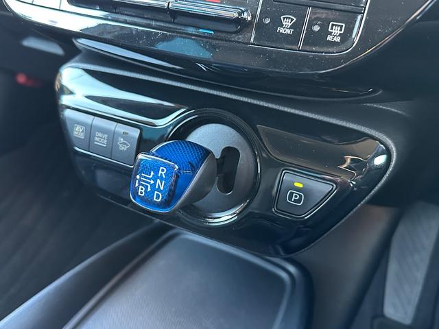 プリウス Ｓツーリングセレクション　純正９インチナビ　ＴＶ　モデリスタフルエアロ（17枚目）