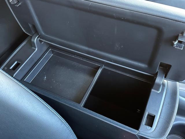 プリウス Ｓツーリングセレクション　純正９インチナビ　ＴＶ　モデリスタフルエアロ（20枚目）