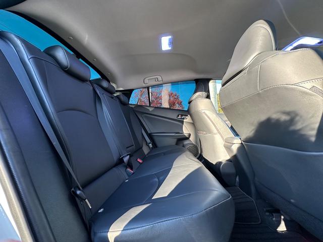 プリウス Ｓツーリングセレクション　純正９インチナビ　ＴＶ　モデリスタフルエアロ（26枚目）