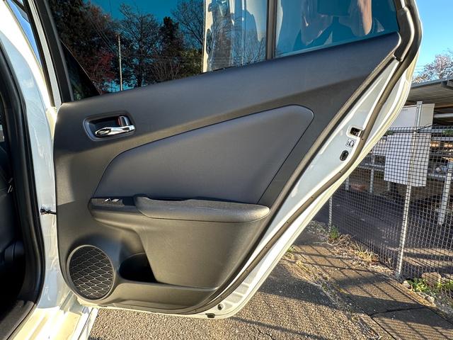 プリウス Ｓツーリングセレクション　純正９インチナビ　ＴＶ　モデリスタフルエアロ（30枚目）