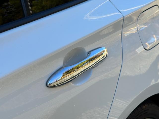 プリウス Ｓツーリングセレクション　純正９インチナビ　ＴＶ　モデリスタフルエアロ（60枚目）