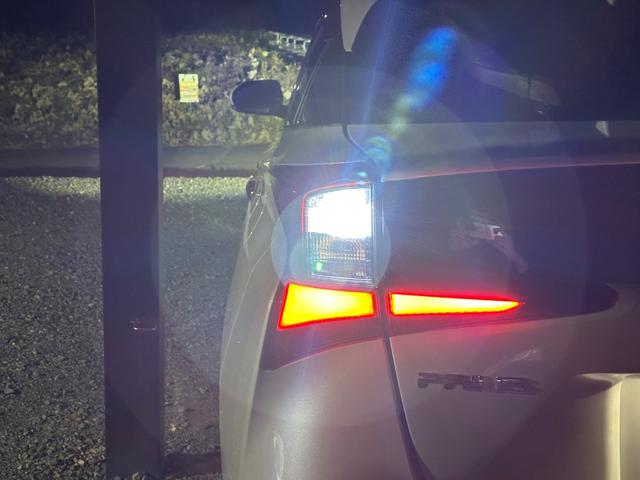 プリウス Ｓツーリングセレクション　純正９インチナビ　ＴＶ　モデリスタフルエアロ（76枚目）