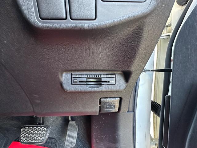 プリウス Ｓマイコーデ　モデリスタフルエアロ　純正８インチナビ　ＴＶ　Ｂカメラ　ＥＴＣ（20枚目）