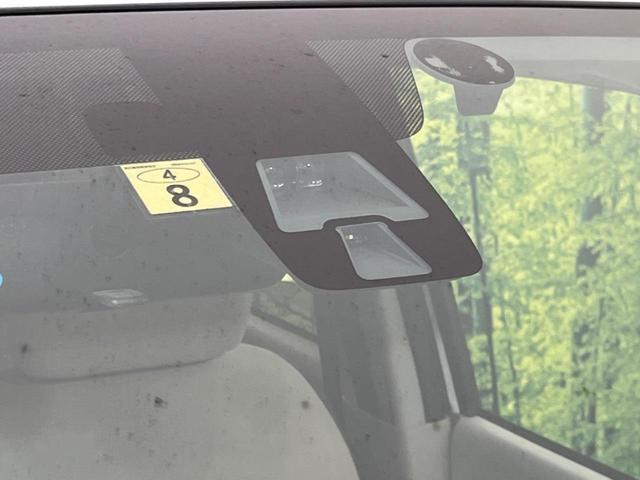 J 禁煙車 エマージェーシブレーキ CD再生 盗難防止装置 キーレス プライバシーガラス 横滑り防止装置 衝突安全ボディ ヘッドライトレベライザー 電動格納ミラー(6枚目)