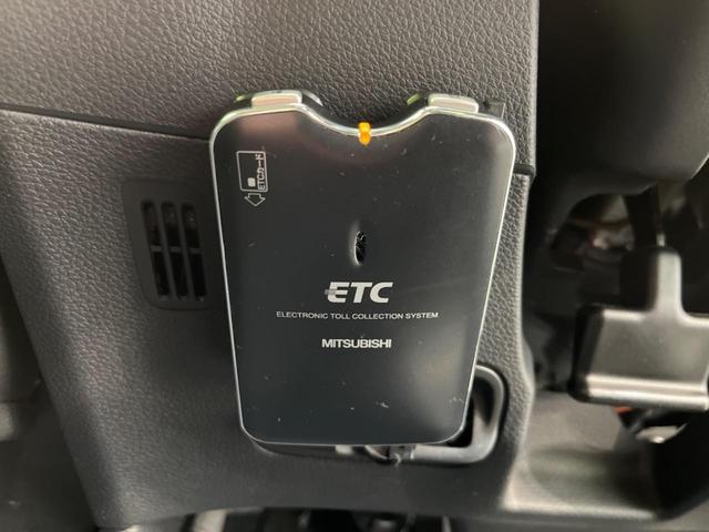 ハイブリッドX 純正ナビ シティブレーキアクティブシステム 禁煙車 バックカメラ Bluetooth バックカメラ LEDヘッド クルーズコントロール ETC オートライト オートエアコン 革巻きステアリング(8枚目)