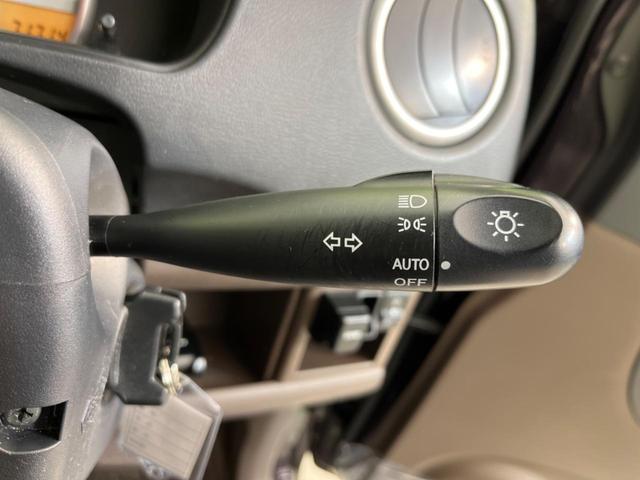 E ショコラティエ 純正ナビ 禁煙車 Bluetooth再生 スマートキー オートライト オートエアコン DVD再生 CD再生 地デジ 盗難防止装置 プライバシーガラス シートリフター トラクションコントロール(6枚目)