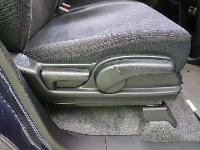 プレミアム・Lパッケージ 純正ディスプレイオーディオ 禁煙車 バックカメラ Bluetooth再生 ETC HIDヘッド オートライト スマートキー 革巻きステアリング 純正14AW CD再生 衝突安全ボディ 盗難防止装置(7枚目)