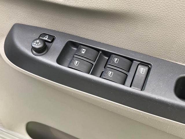 X HDDナビ 禁煙車 バックカメラ アイドリングストップ プライバシーガラス トラクションコントロール 衝突安全ボディ 盗難防止装置 横滑り防止装置 電動格納ミラー(29枚目)