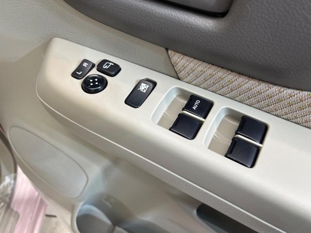 X CDオーディオ 両側パワースライドドア 禁煙車 スマートキー プッシュスタート オートエアコン アイドリングストップ 盗難防止システム 衝突安全ボディ プライバシーガラス 電動格納ミラー(7枚目)